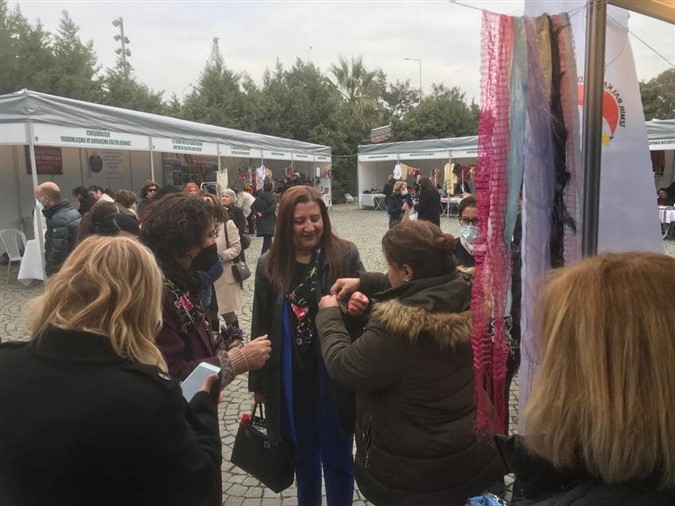 Başkan ÖZYOL,İzmir Büyükşehir Belediyesinin düzenlediği Toplumsal Cinsiyet Eşitliği Zirvesine katıldı.