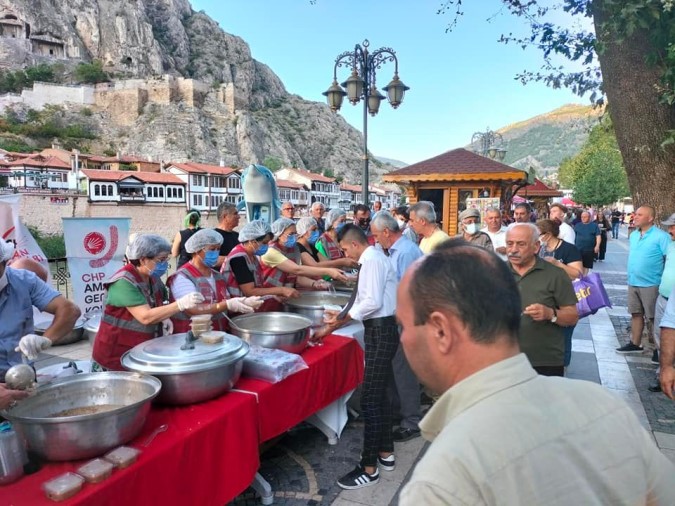 CHP İl Teşkilatı Aşure İkramında Bulundu
