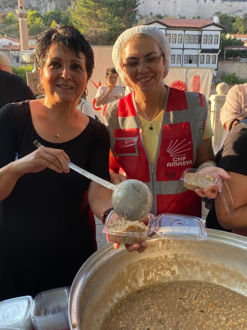 CHP İl Teşkilatı Aşure İkramında Bulundu