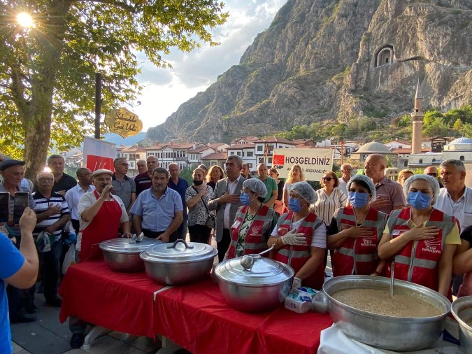CHP İl Teşkilatı Aşure İkramında Bulundu