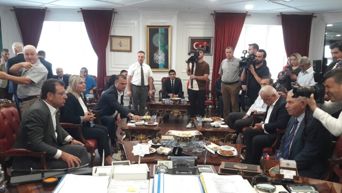 Ekrem İmamoğlu'na Atakum'da sevgi seli!