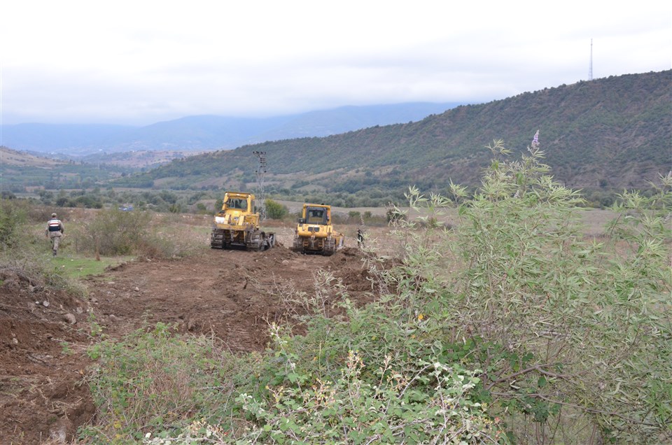 Taşova’da Büyük Kargaşa..! Güvenlik Güçleri İle Köy Halkını Karşı Karşıya Getirdiler