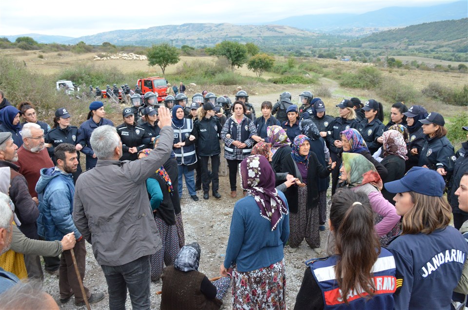 Taşova’da Büyük Kargaşa..! Güvenlik Güçleri İle Köy Halkını Karşı Karşıya Getirdiler