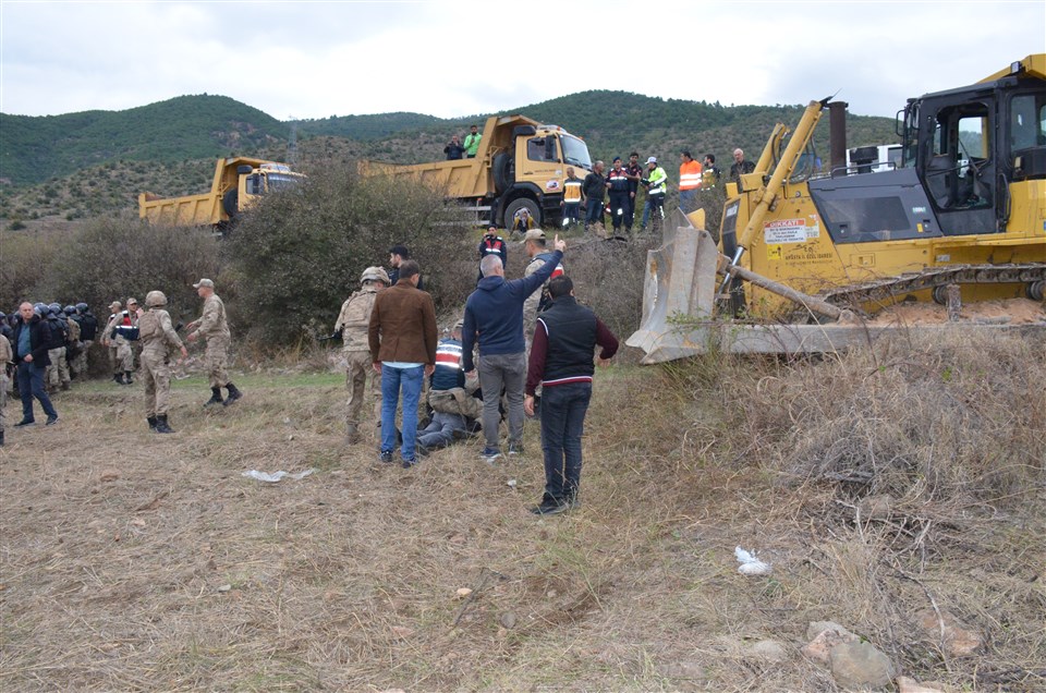 Taşova’da Büyük Kargaşa..! Güvenlik Güçleri İle Köy Halkını Karşı Karşıya Getirdiler