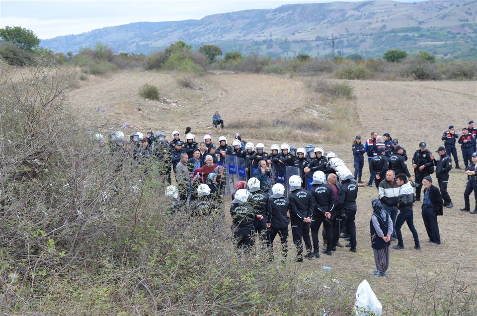 Taşova’da Büyük Kargaşa..! Güvenlik Güçleri İle Köy Halkını Karşı Karşıya Getirdiler