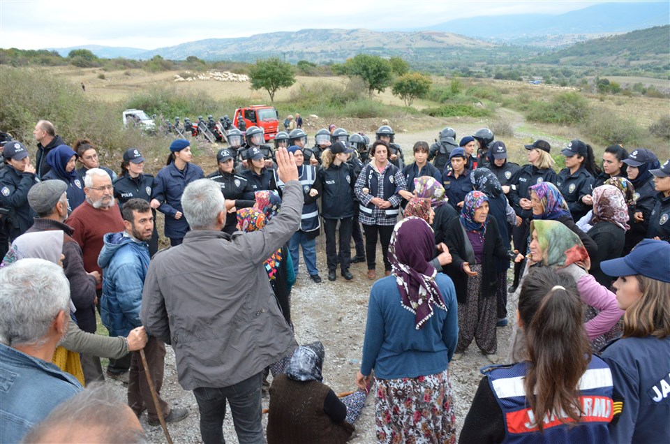 Taşova’da Büyük Kargaşa..! Güvenlik Güçleri İle Köy Halkını Karşı Karşıya Getirdiler