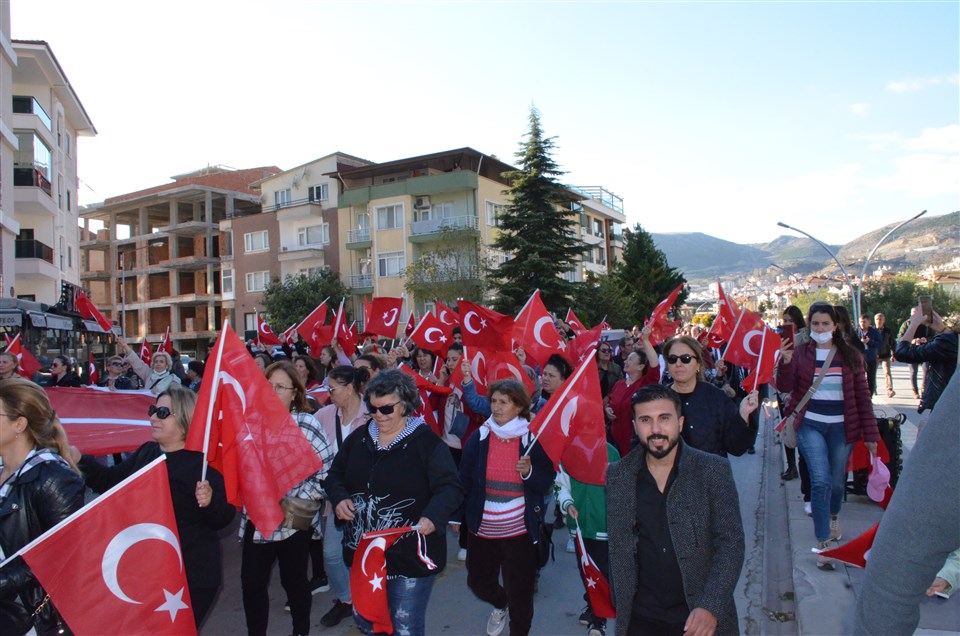 Amasya’da Cumhuriyet Yürüyüşü