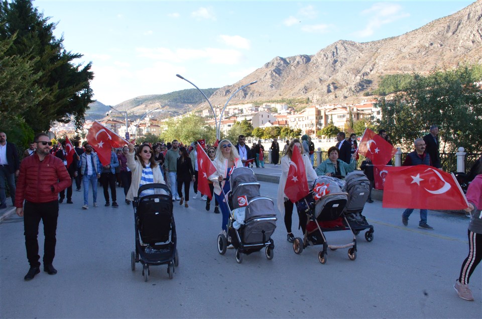 Amasya’da Cumhuriyet Yürüyüşü