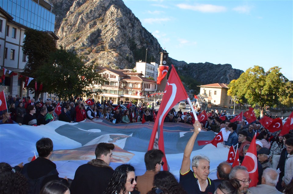 Amasya’da Cumhuriyet Yürüyüşü