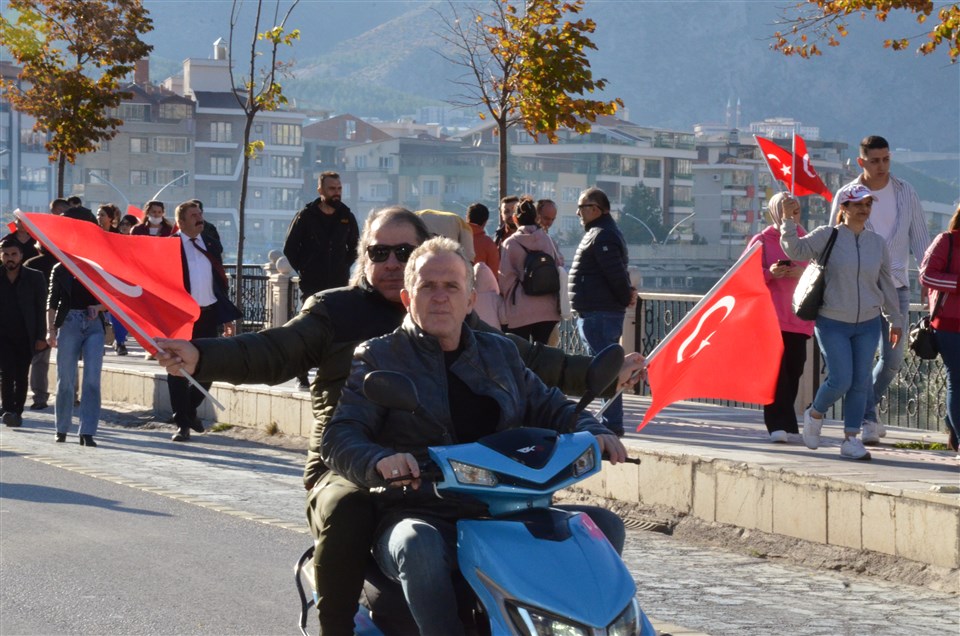 Amasya’da Cumhuriyet Yürüyüşü