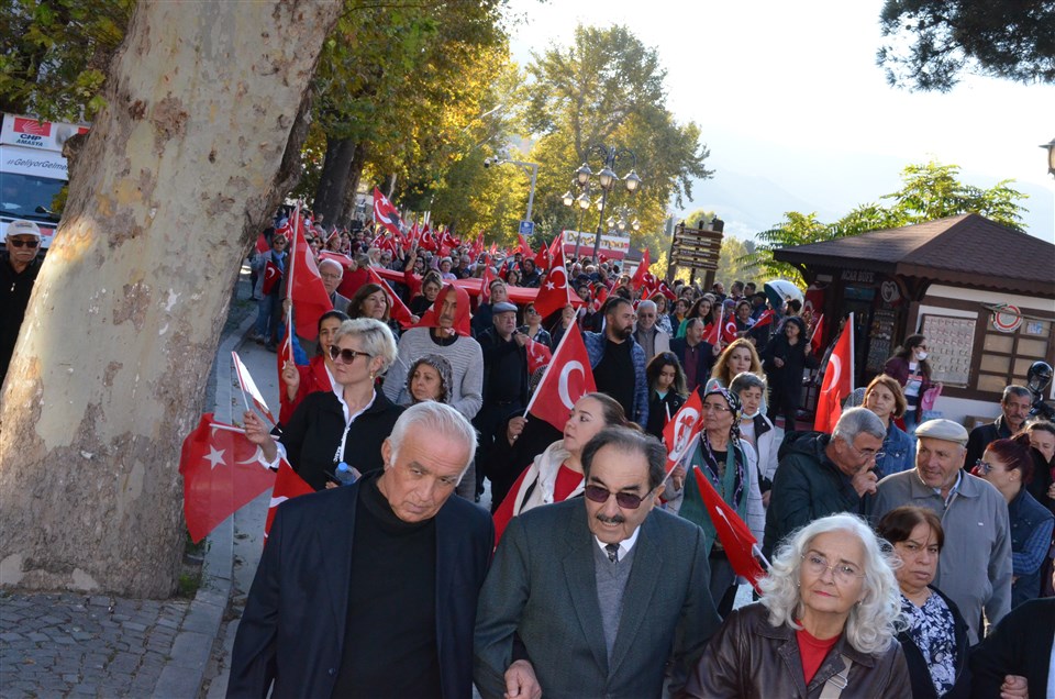 Amasya’da Cumhuriyet Yürüyüşü