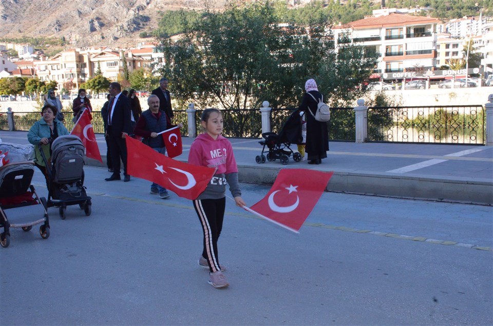 Amasya’da Cumhuriyet Yürüyüşü