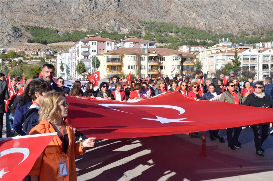Amasya’da Cumhuriyet Yürüyüşü
