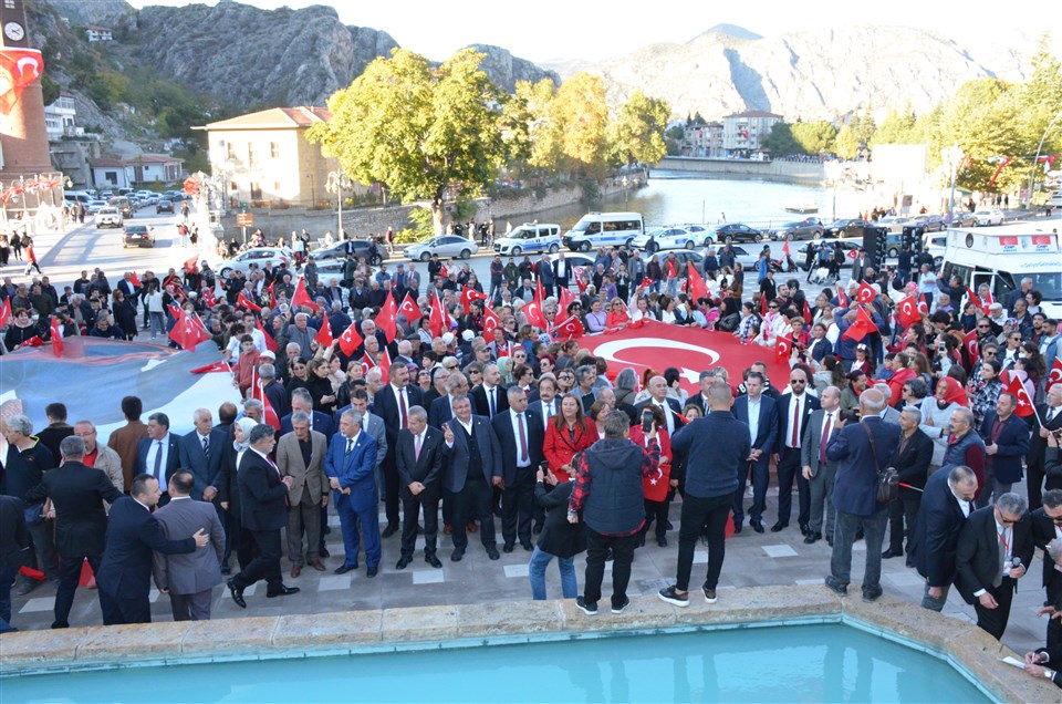 Amasya’da Cumhuriyet Yürüyüşü