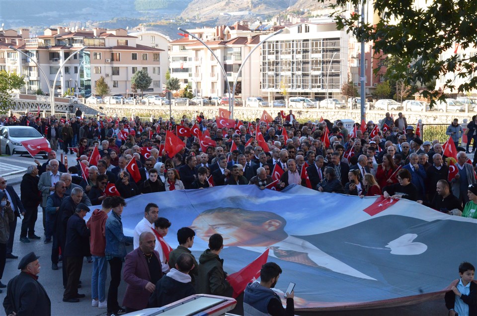 Amasya’da Cumhuriyet Yürüyüşü