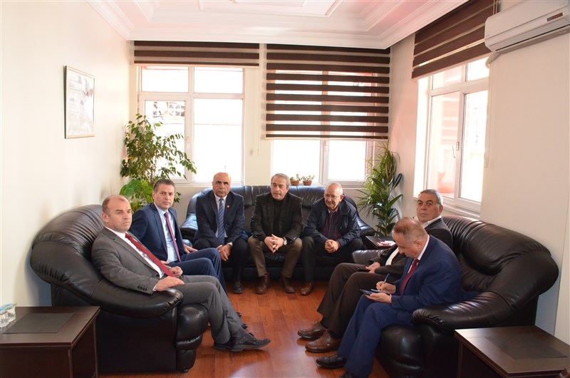 Kendisine Oy Toplar Gibi Çalıştı