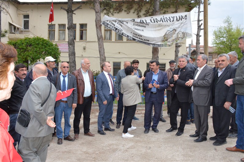 Kendisine Oy Toplar Gibi Çalıştı