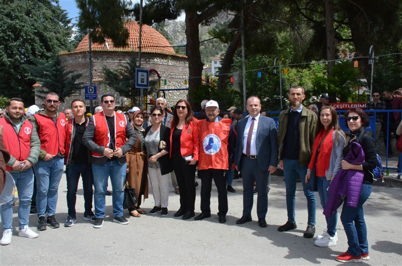 Kendisine Oy Toplar Gibi Çalıştı