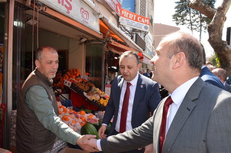 Kendisine Oy Toplar Gibi Çalıştı