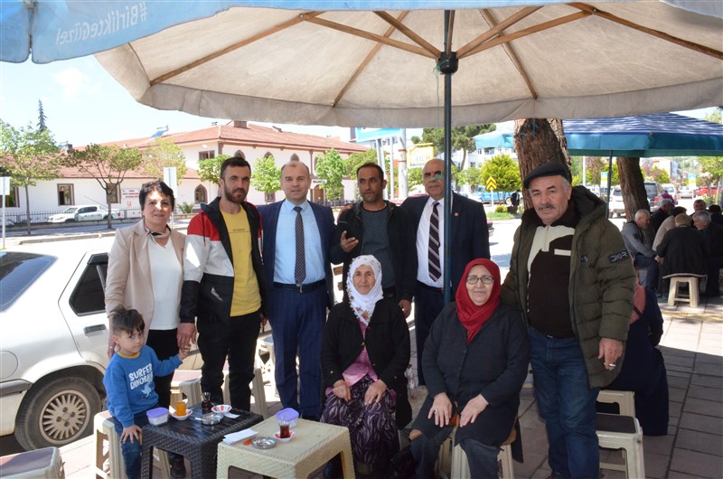 Kendisine Oy Toplar Gibi Çalıştı