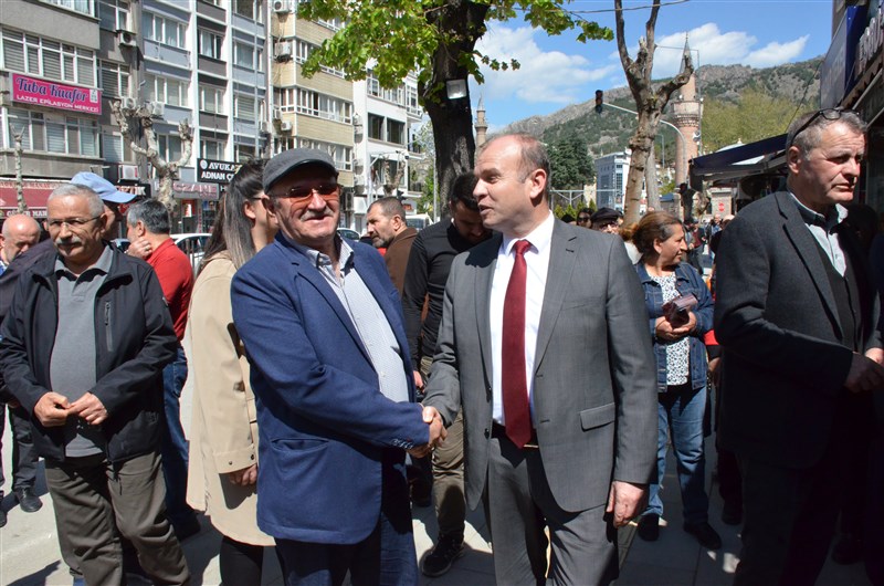 Kendisine Oy Toplar Gibi Çalıştı