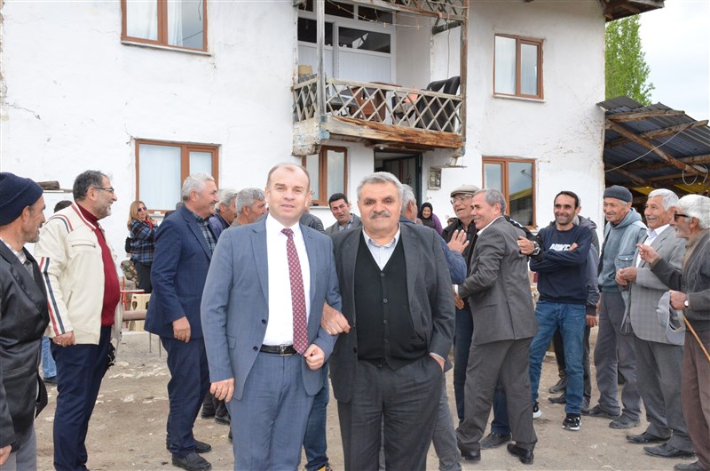 Kendisine Oy Toplar Gibi Çalıştı