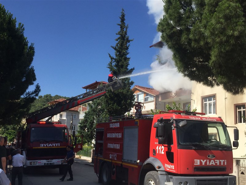 Taşova’da Yangın Yürekleri Ağıza Getirdi.
