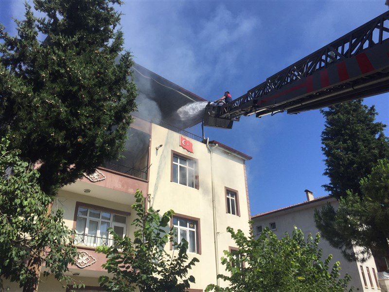 Taşova’da Yangın Yürekleri Ağıza Getirdi.
