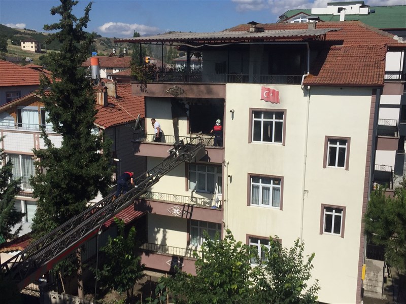 Taşova’da Yangın Yürekleri Ağıza Getirdi.