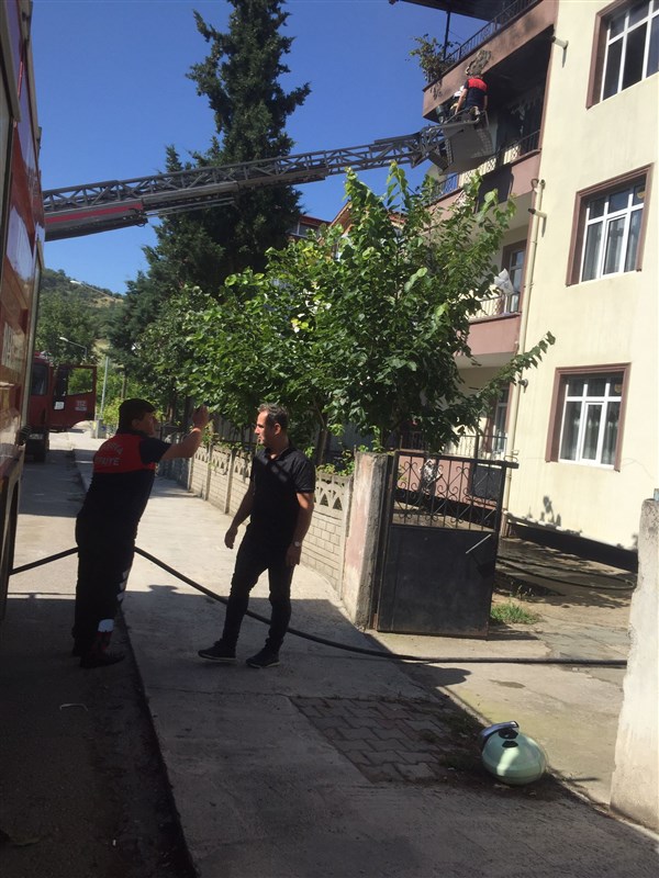 Taşova’da Yangın Yürekleri Ağıza Getirdi.