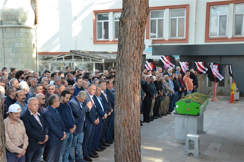Genç Avukat Toprağa Veridi