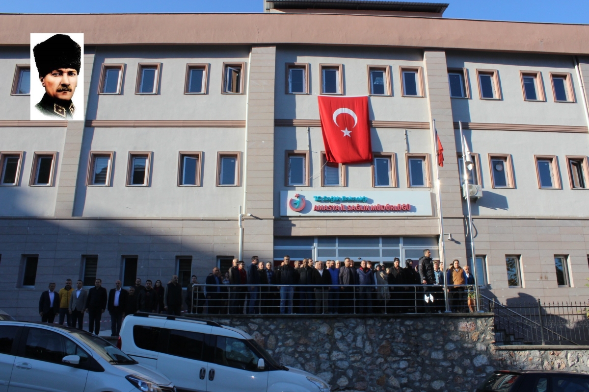 Saat 9’u 5 Geçe Türkiye’de Hayat Durdu