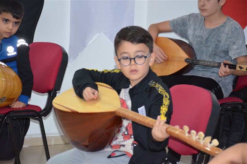 Taşova'da Yeni Aşık Veyseller Yetişiyor