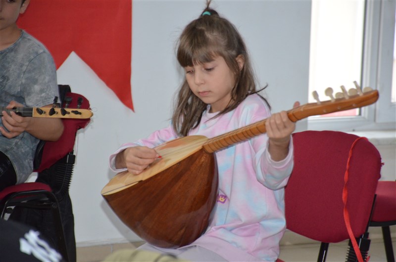 Taşova'da Yeni Aşık Veyseller Yetişiyor