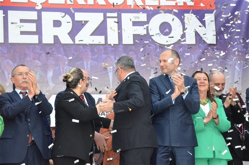 Efsane Başkan Alp Kargı ‘’Muazzam insanlara belediye başkanlığı yaptığım için çok şanslı ve gururluyum’’
