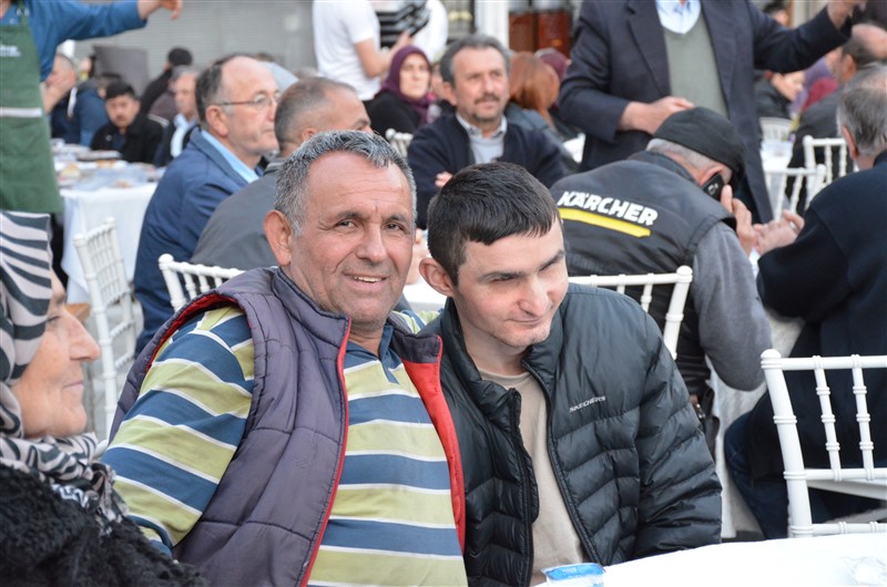 İFTAR PROGRAMINA BEŞ BİNDEN FAZLA VATANDAŞ KATILDI