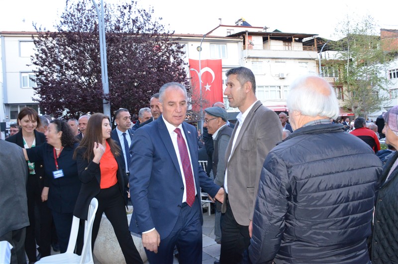 İFTAR PROGRAMINA BEŞ BİNDEN FAZLA VATANDAŞ KATILDI
