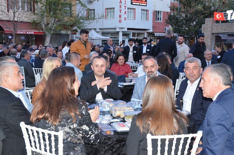 İFTAR PROGRAMINA BEŞ BİNDEN FAZLA VATANDAŞ KATILDI