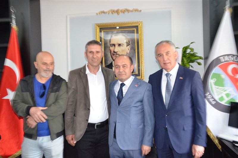 CHP Genel Başkan Yardımcısı Özgür Karabat Taşova Belediyesini Ziyaret Etti