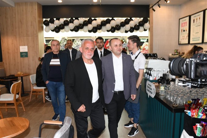 Fikret Darende, Kahve Diyarı 2. Şubesini Amasya Park AVM'de açtı