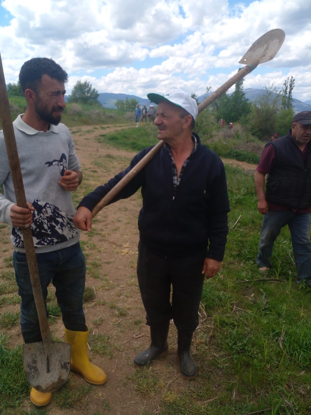 Taşova’da İmece Usulü Sulama Kanalları Temizlendi