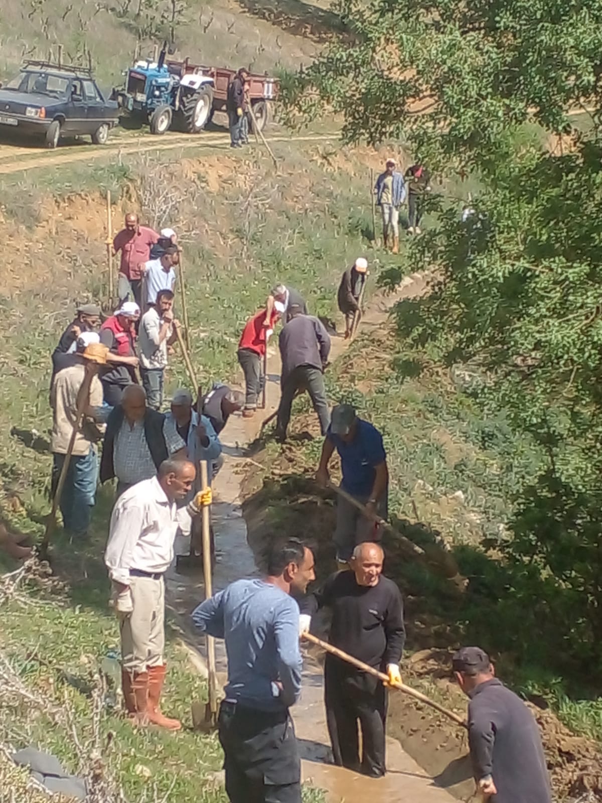 Taşova’da İmece Usulü Sulama Kanalları Temizlendi