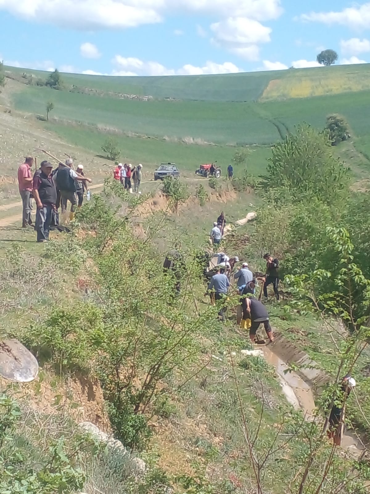 Taşova’da İmece Usulü Sulama Kanalları Temizlendi