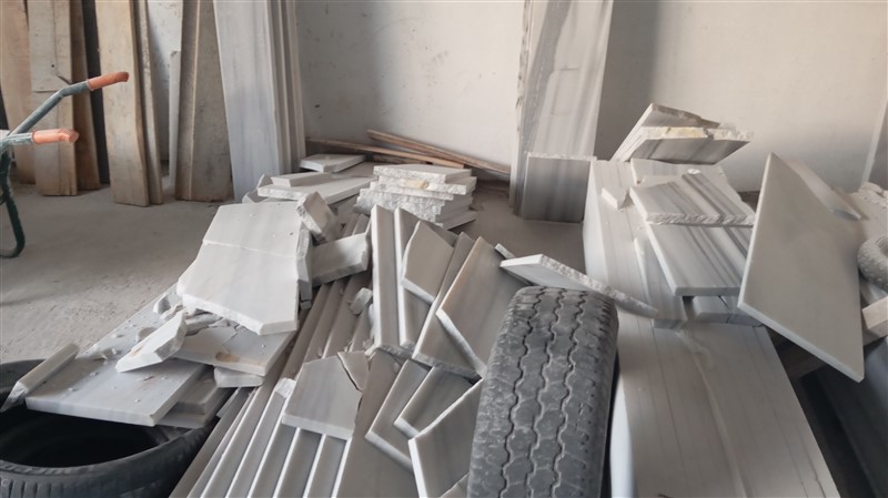 Taşova’da Çalışır Durumdaki Traktör Mobilya Dükkanına Girdi