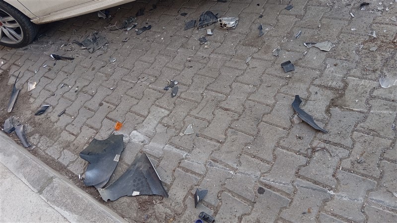 Taşova’da Çalışır Durumdaki Traktör Mobilya Dükkanına Girdi