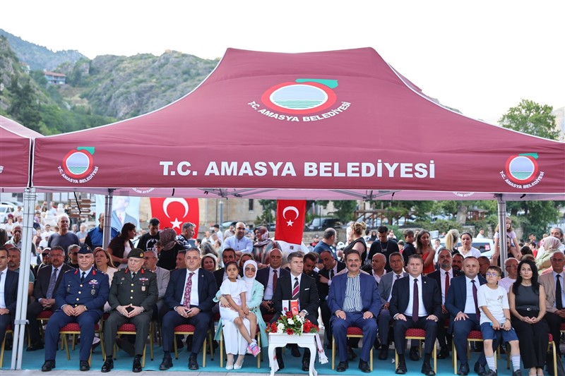 Cumhuriyetin Doğduğu Şehirde Gurur Günü: Amasya Uluslararası Atatürk Kültür ve Sanat Festivali Başladı!