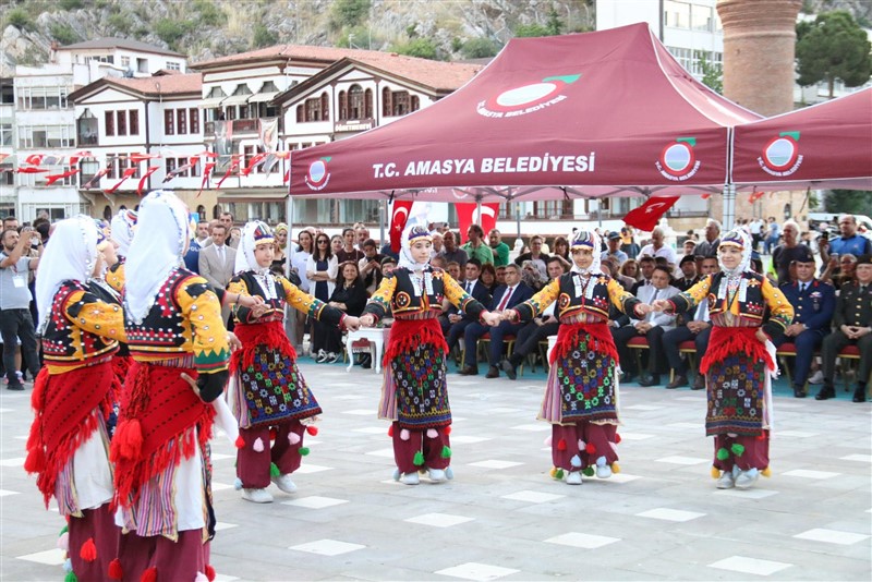 Cumhuriyetin Doğduğu Şehirde Gurur Günü: Amasya Uluslararası Atatürk Kültür ve Sanat Festivali Başladı!