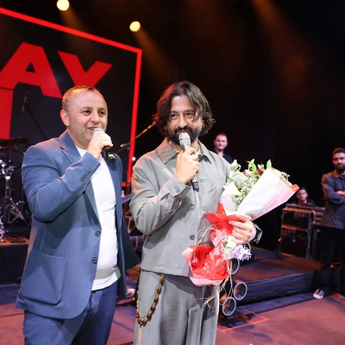 Amasya’da Koray Avcı Rüzgârı: Binlerce Kişi Hep Bir Ağızdan Söyledi!
