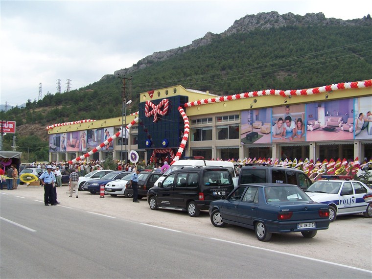 Özgür Mobilya Amasya Mağazası açılışı