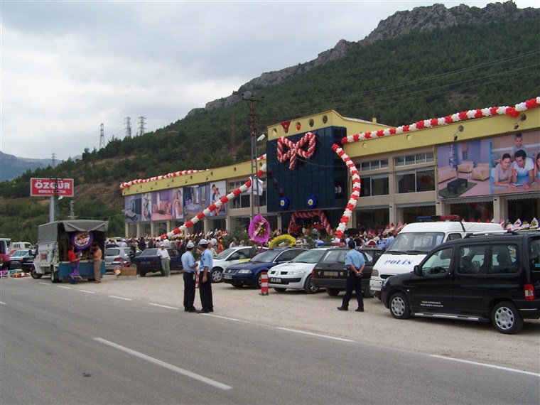 Özgür Mobilya Amasya Mağazası açılışı